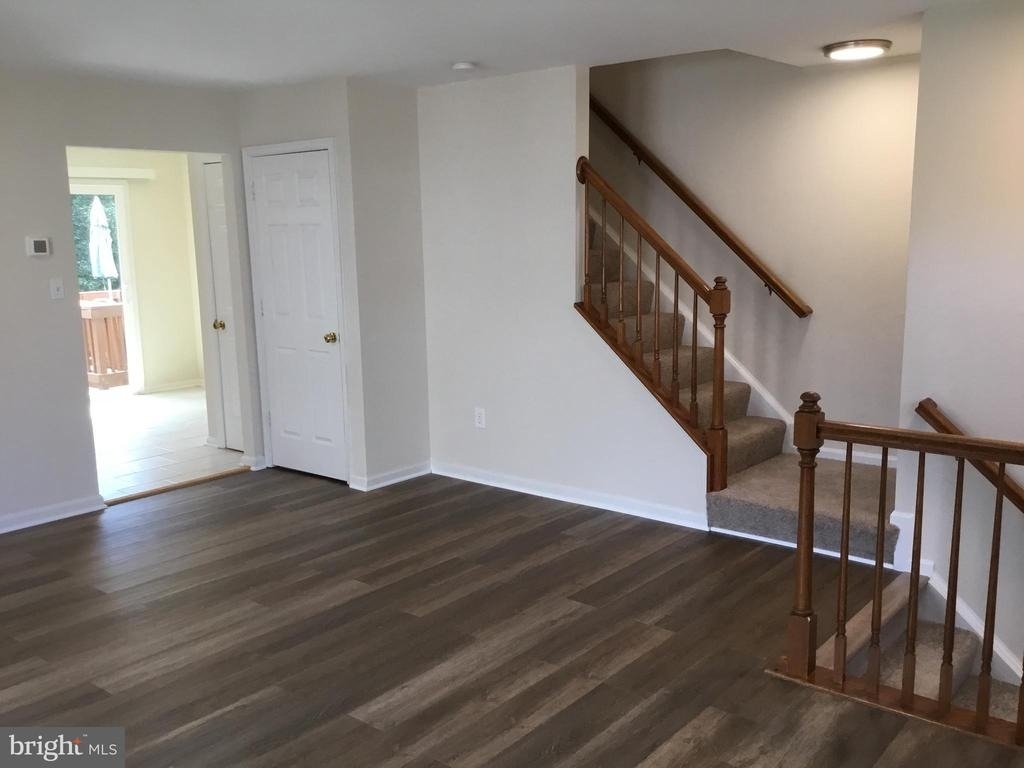 557 Radford Terrace Ne - Photo 7
