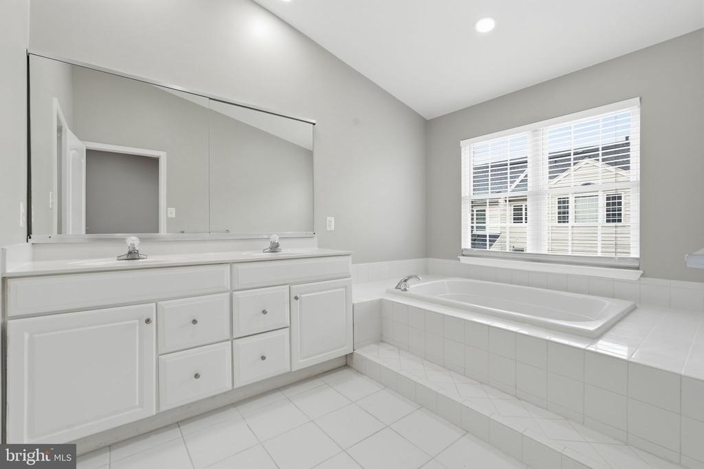 25196 Whippoorwill Terrace - Photo 24