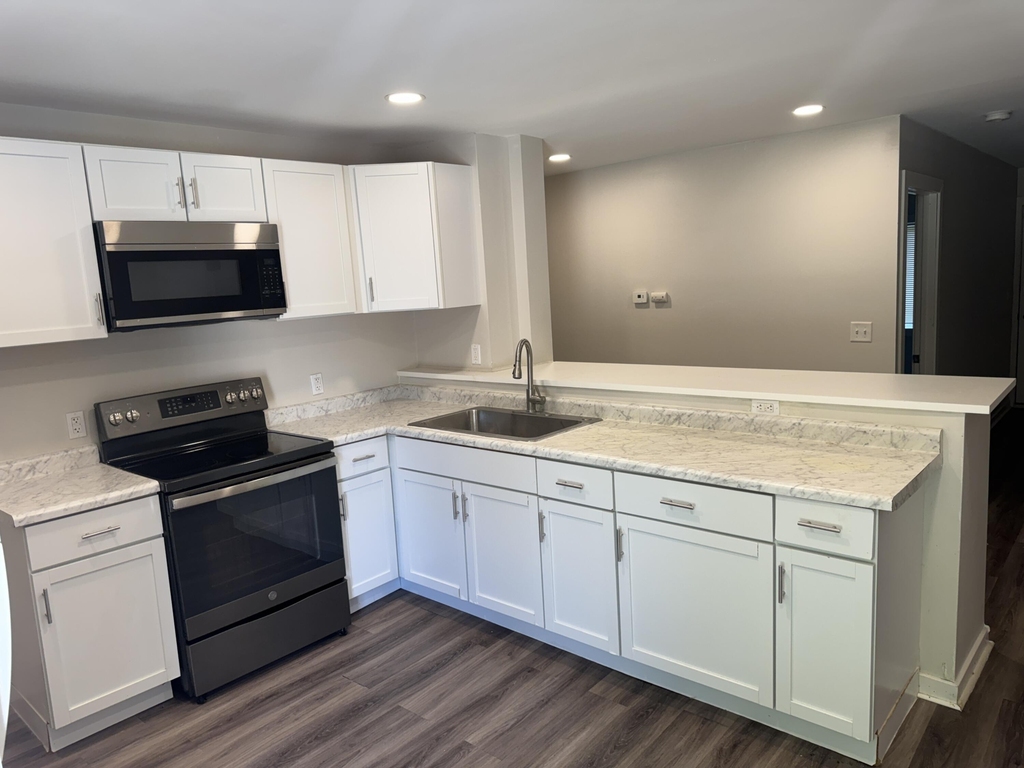 677 Dorset Avenue - Photo 7