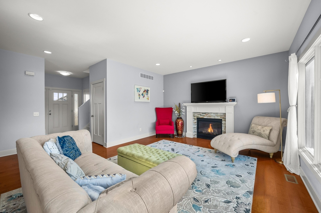 1835 Fox Prairie Road - Photo 11