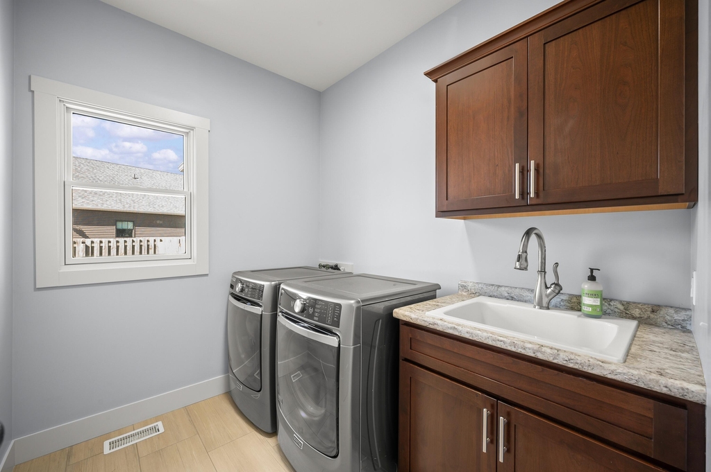 1835 Fox Prairie Road - Photo 26