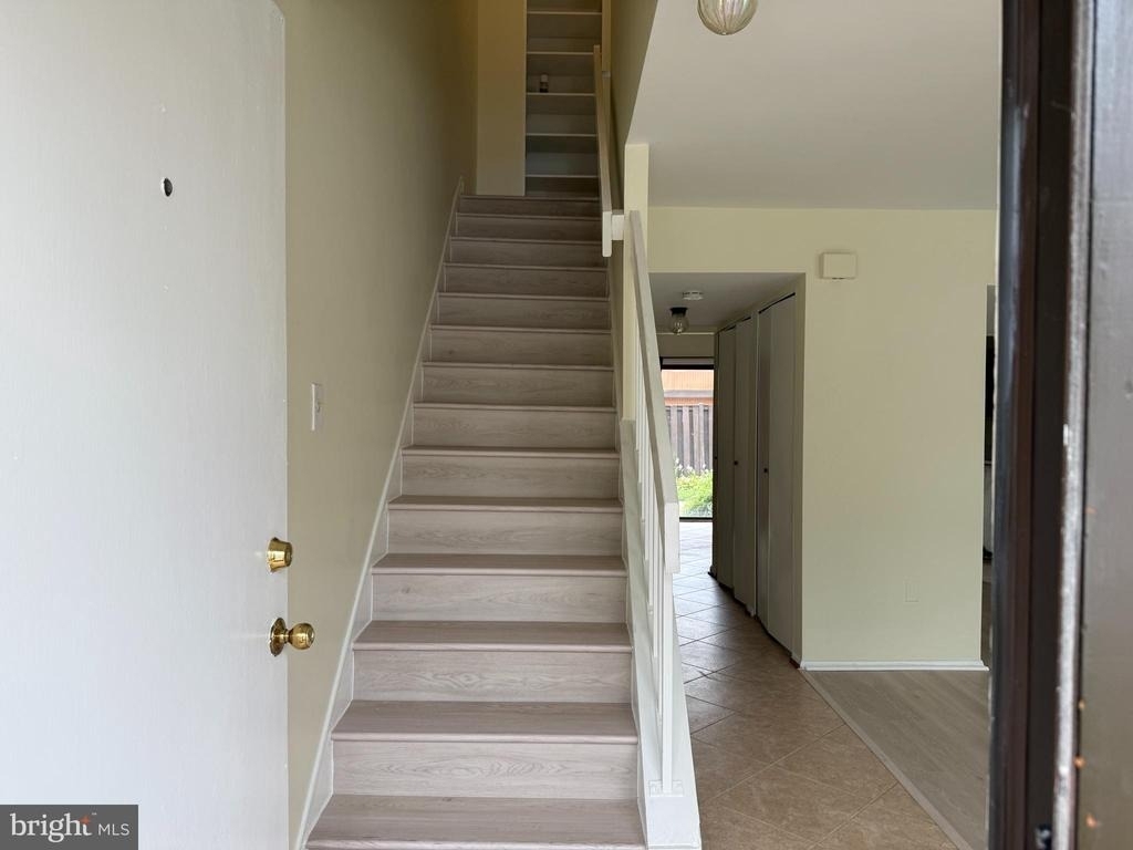 1155 Dublin Place - Photo 2