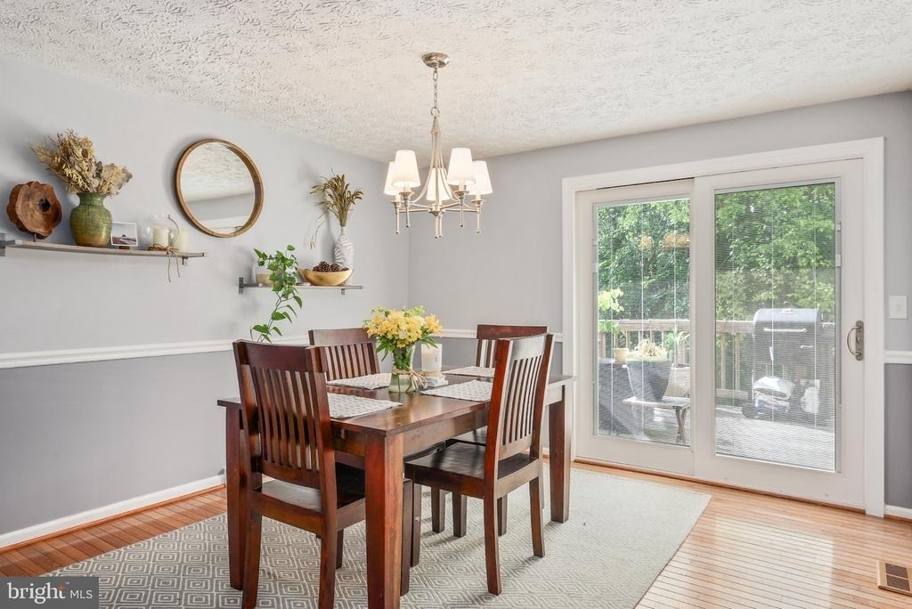 1120 Floyd Place - Photo 3