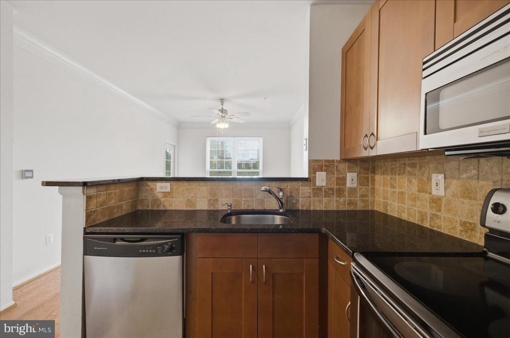 1591 Spring Gate Drive - Photo 14
