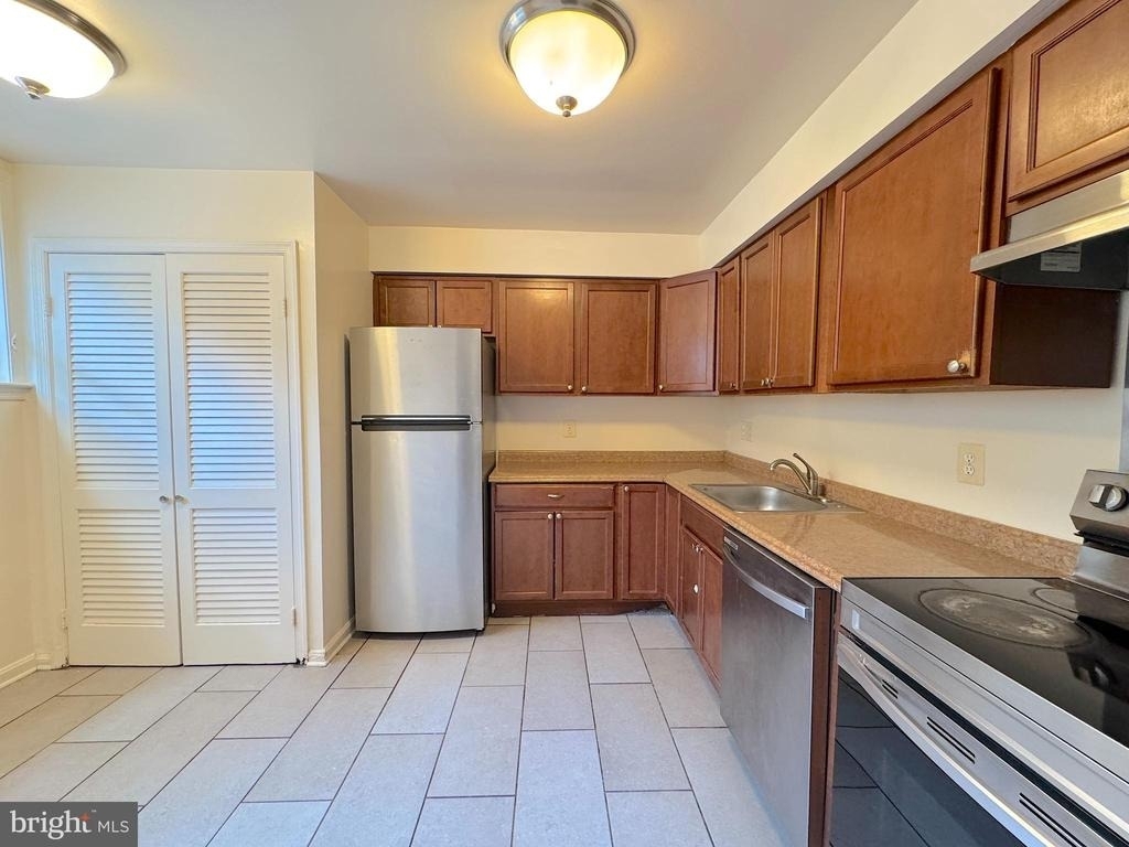 6804 Perry Penney Drive - Photo 5