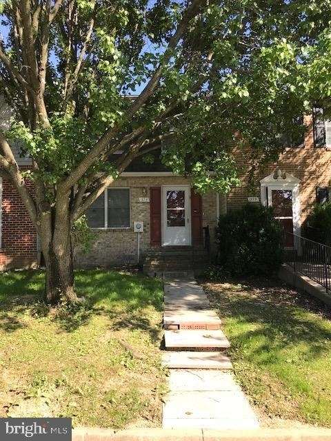 373 Surrey Club Lane - Photo 0