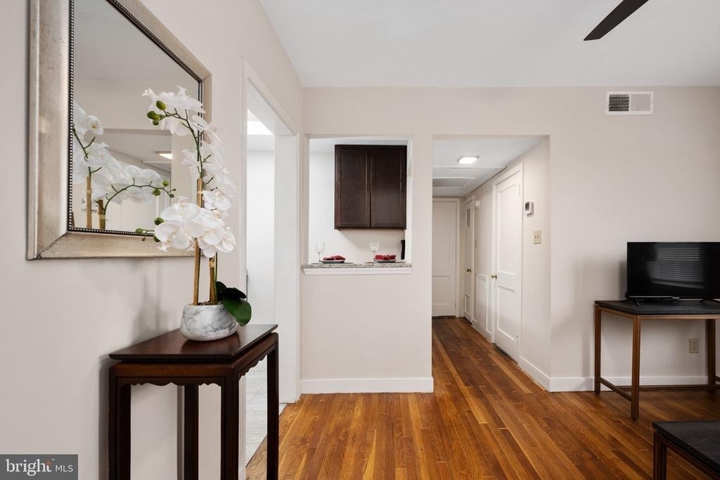 620 Kenmore Avenue - Photo 2
