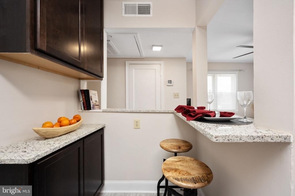 620 Kenmore Avenue - Photo 4