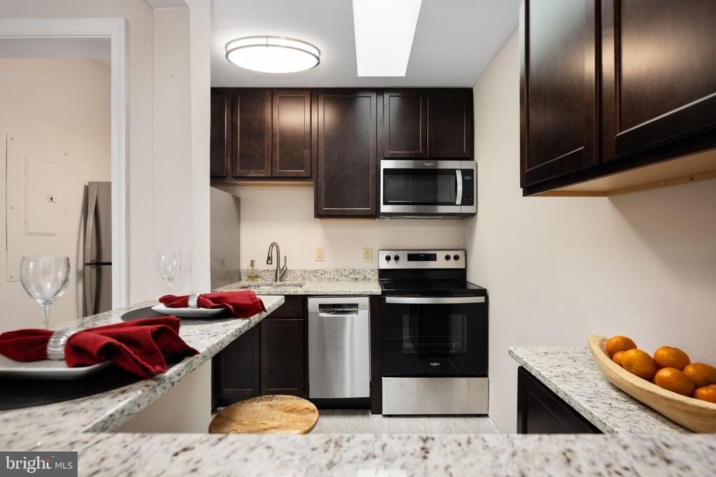 620 Kenmore Avenue - Photo 3