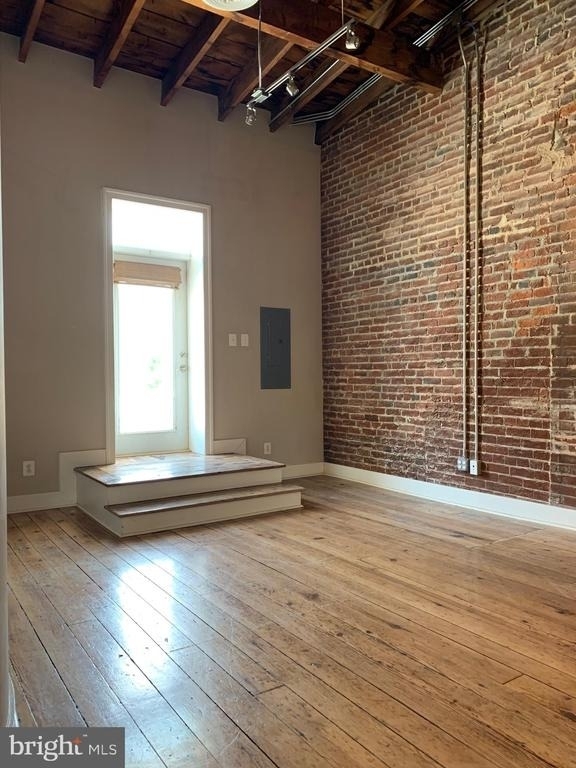 311 William Street - Photo 7