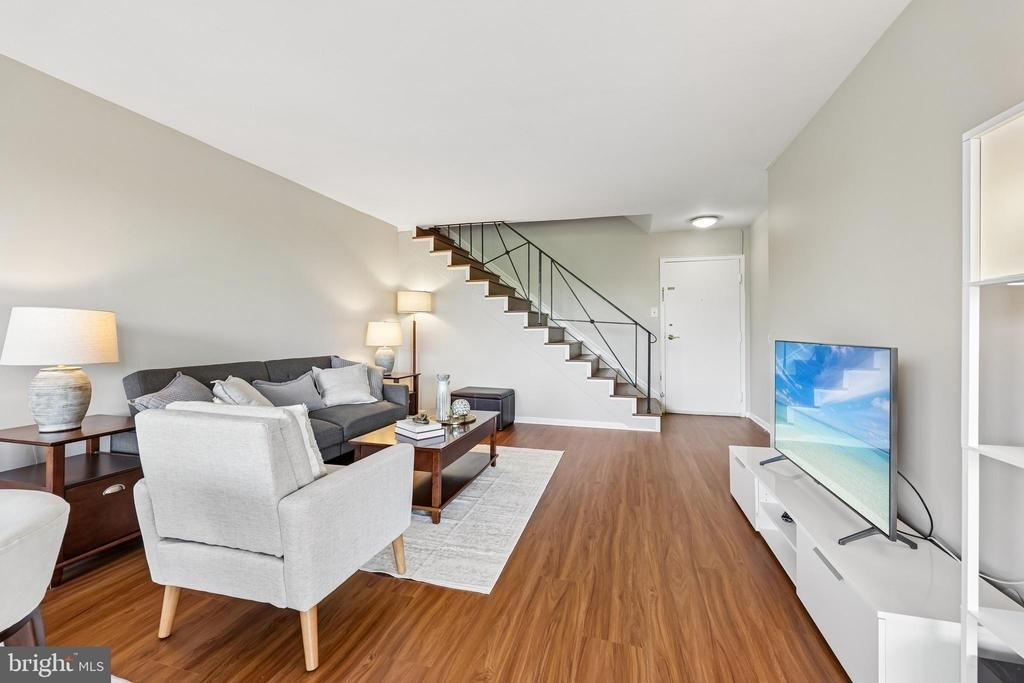 301 N Beauregard Street - Photo 3