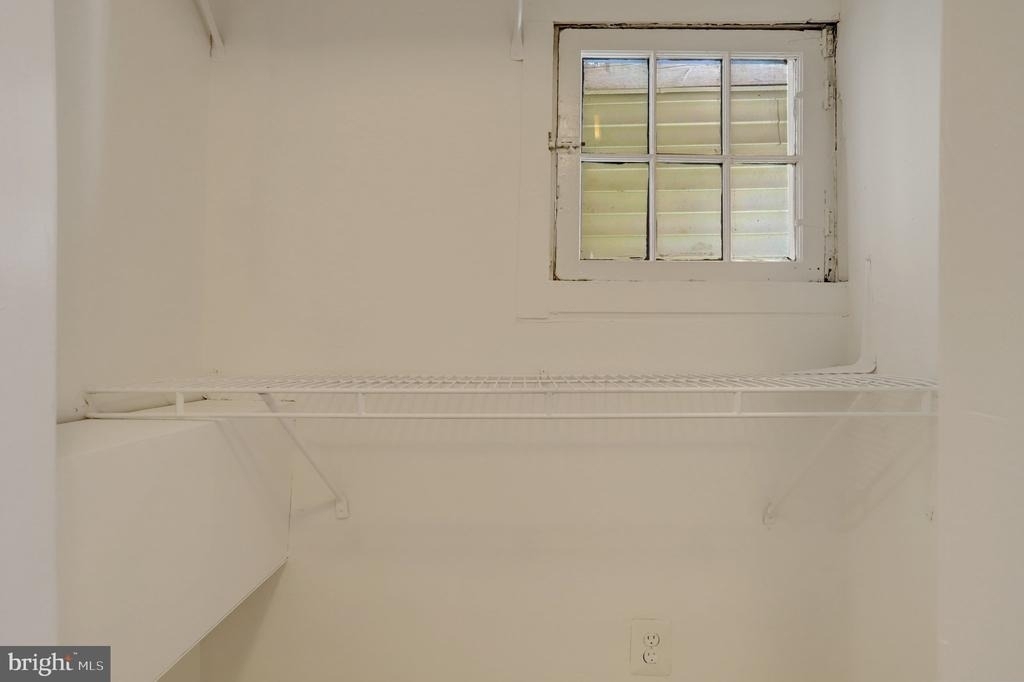 619 N Henry Street - Photo 21