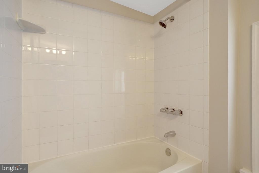 619 N Henry Street - Photo 19