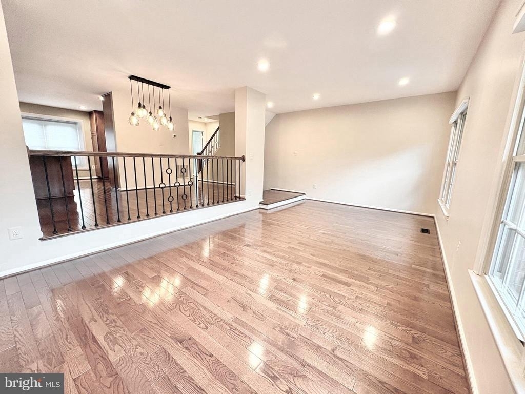 5111 Heritage Lane - Photo 2