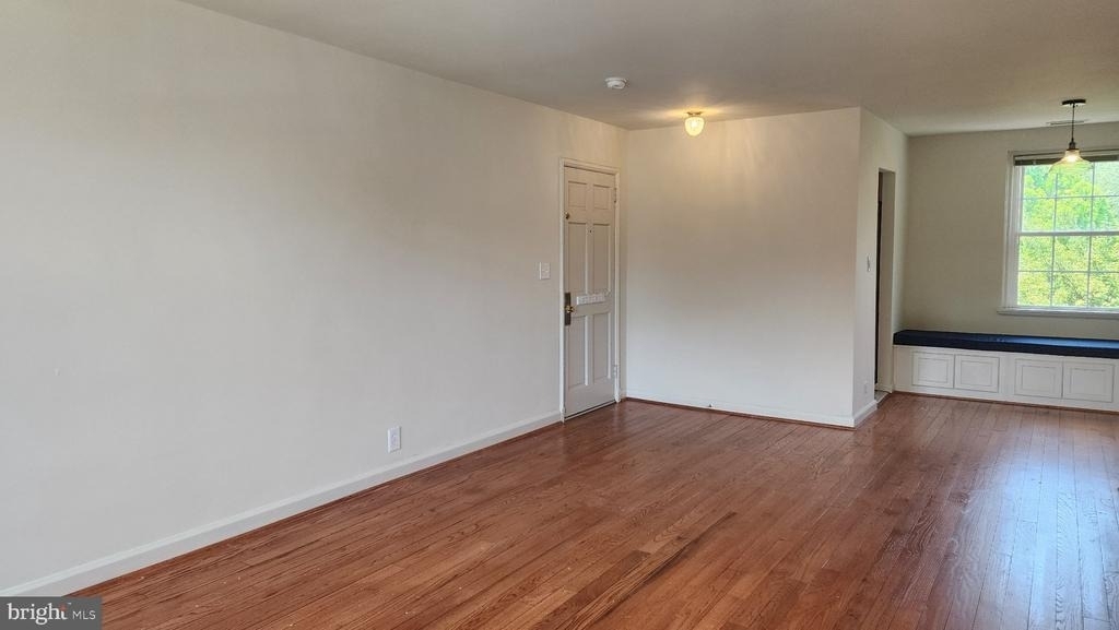 3347 S Wakefield - Photo 4
