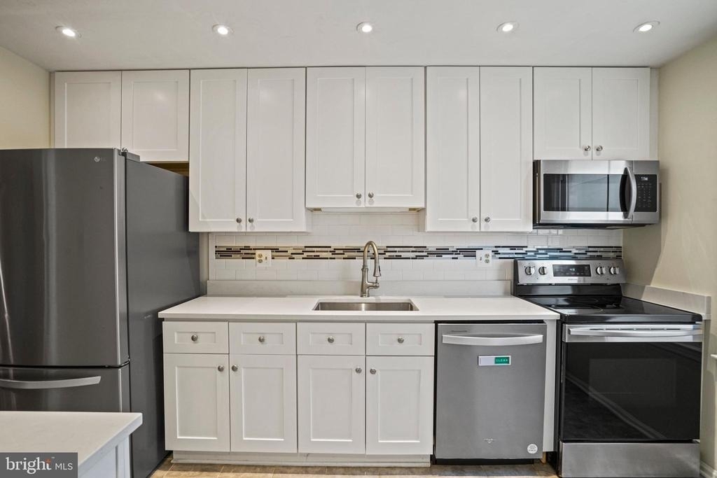 1141 N Vernon Street - Photo 9