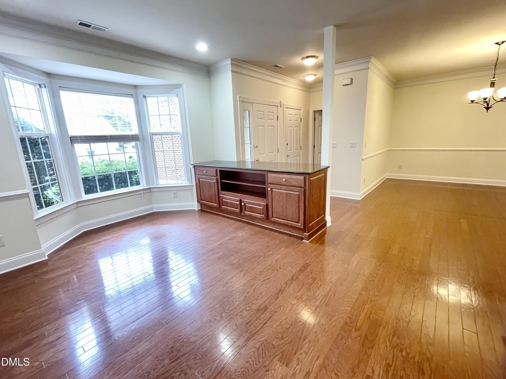 9519 Dellbrook Court - Photo 3
