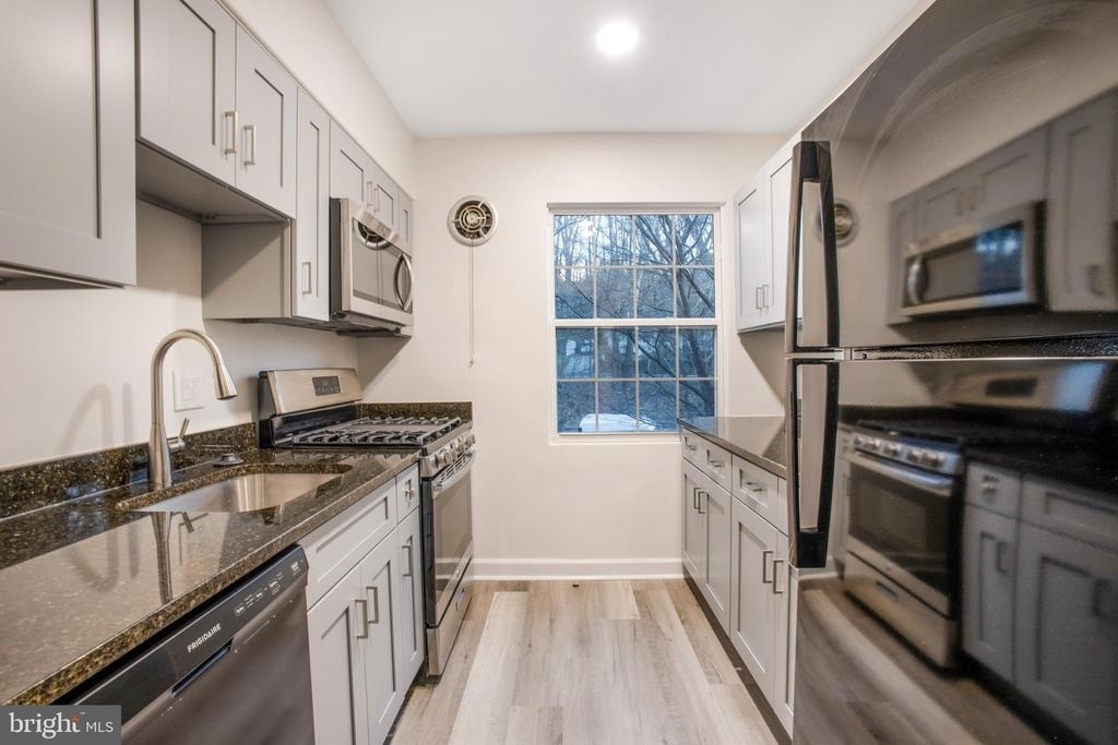 5007 10th Street S - Photo 1