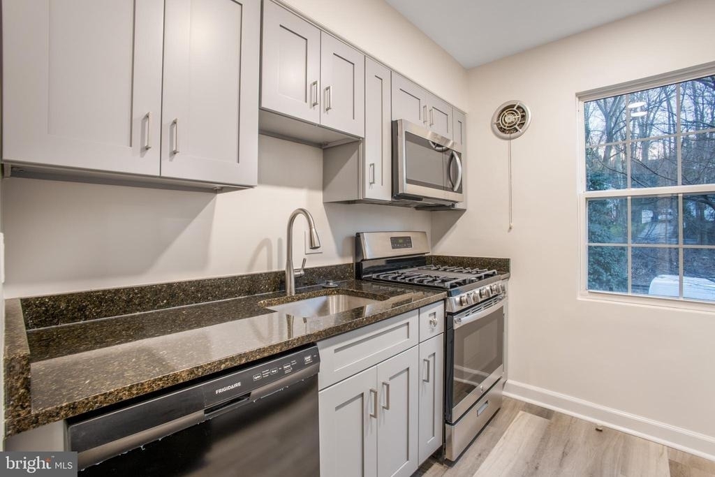 5007 10th Street S - Photo 11