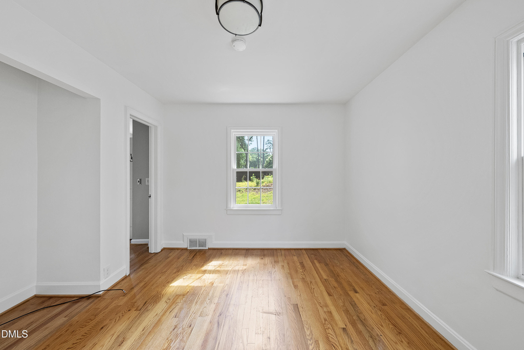 2924 Oberlin Road - Photo 10