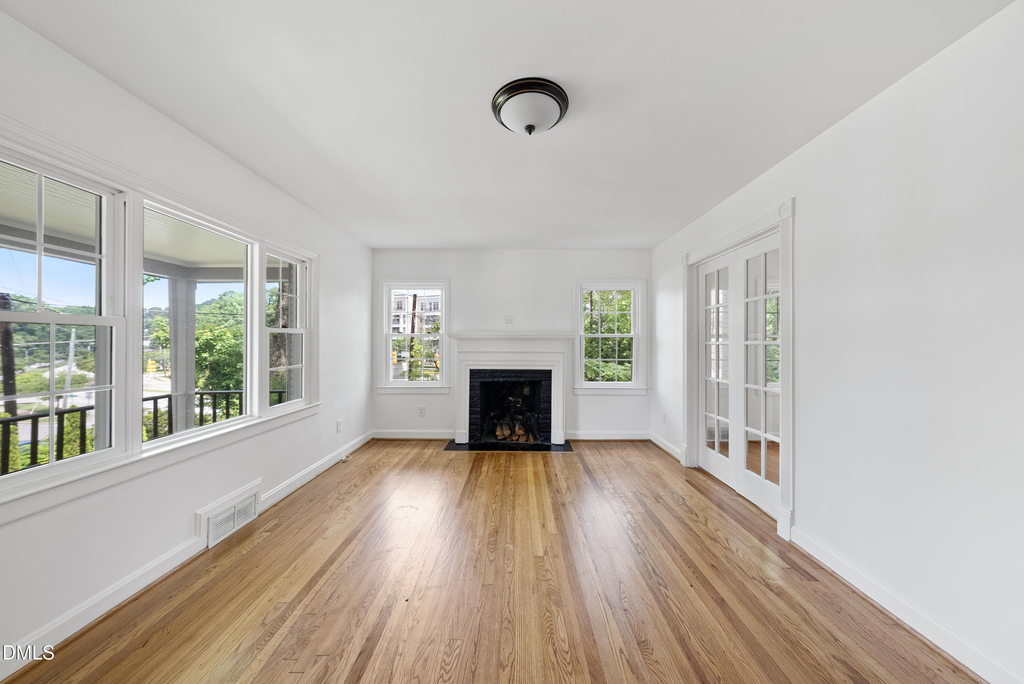 2924 Oberlin Road - Photo 3