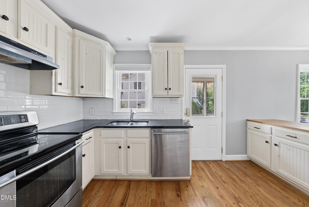 2924 Oberlin Road - Photo 18