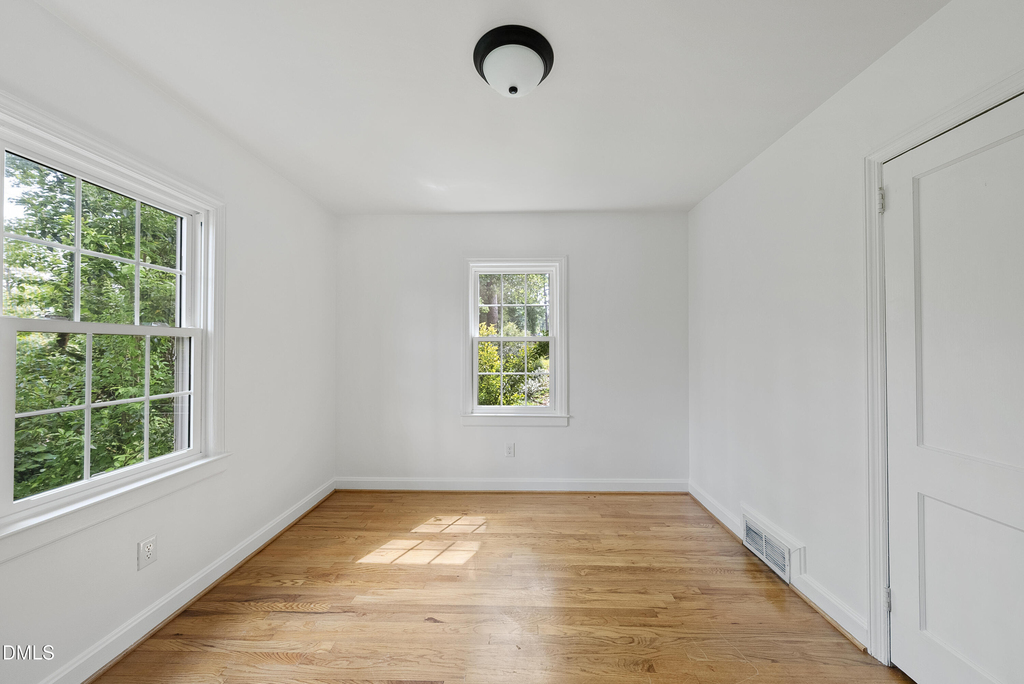 2924 Oberlin Road - Photo 6