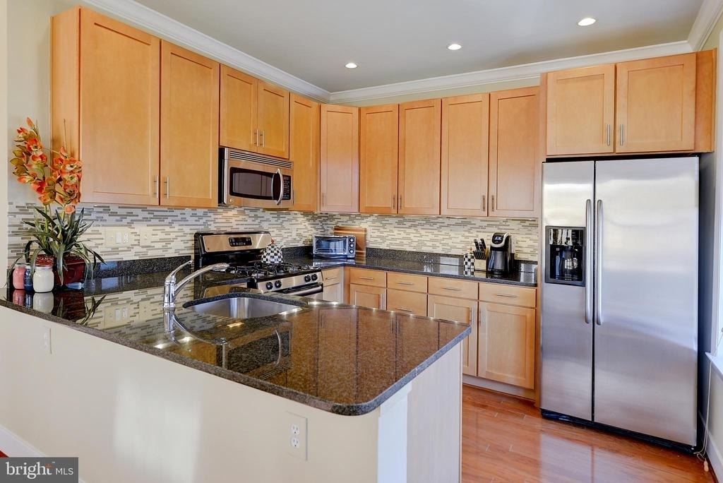 1800 Wilson Boulevard - Photo 9