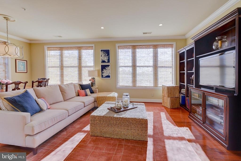 1800 Wilson Boulevard - Photo 3