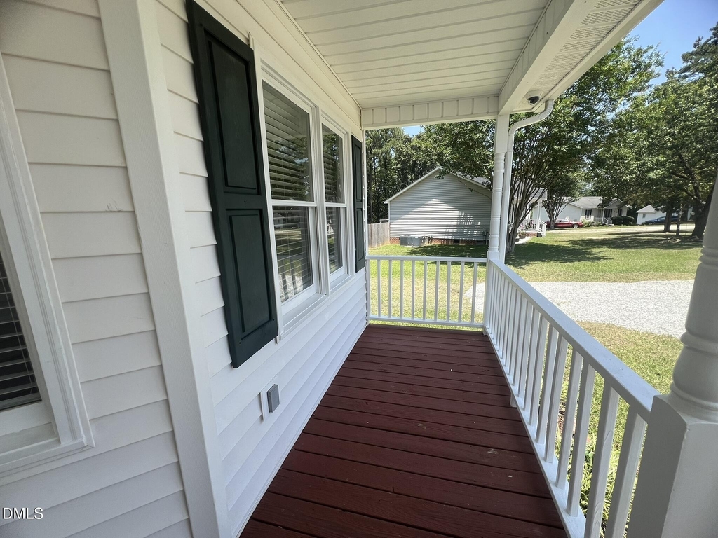 500 Chinaberry Lane - Photo 1