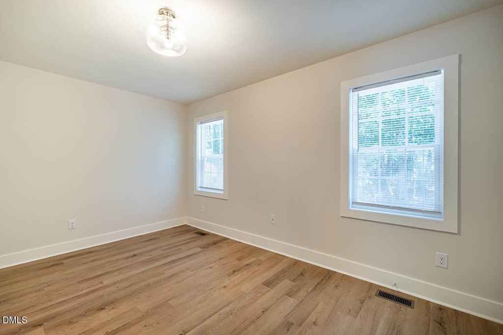 105 Stowe Place - Photo 15