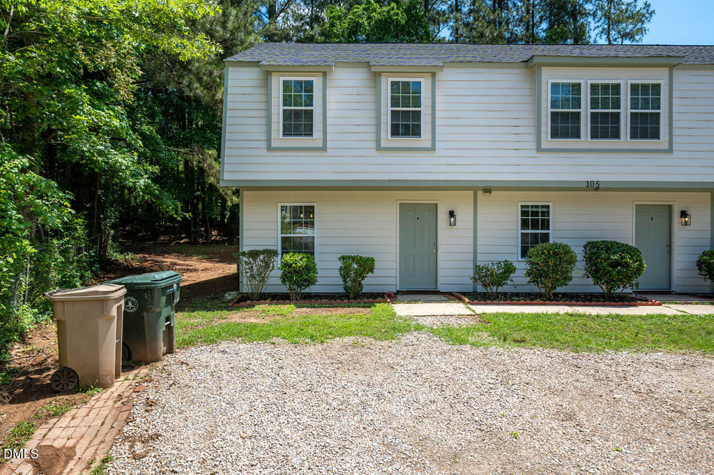 105 Stowe Place - Photo 3