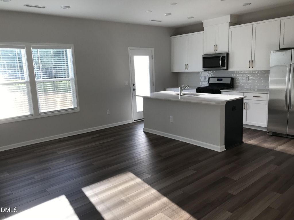 828 Oak Center Drive - Photo 9