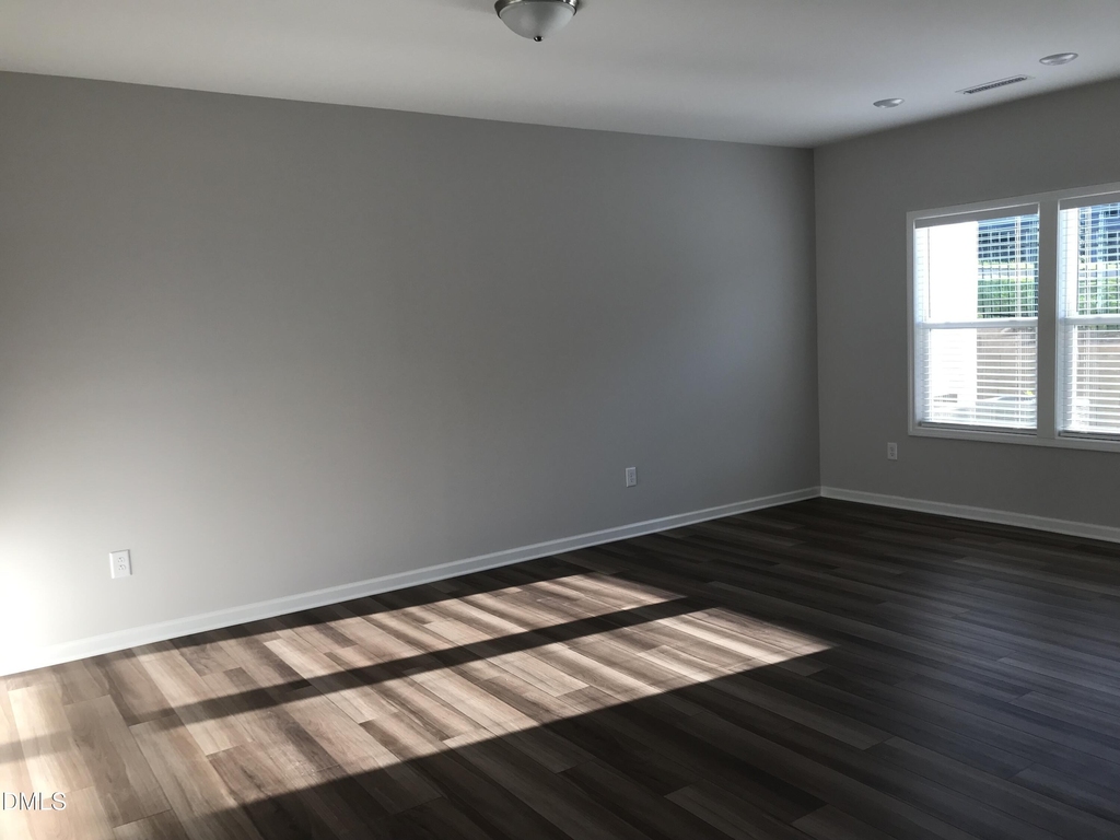 828 Oak Center Drive - Photo 8