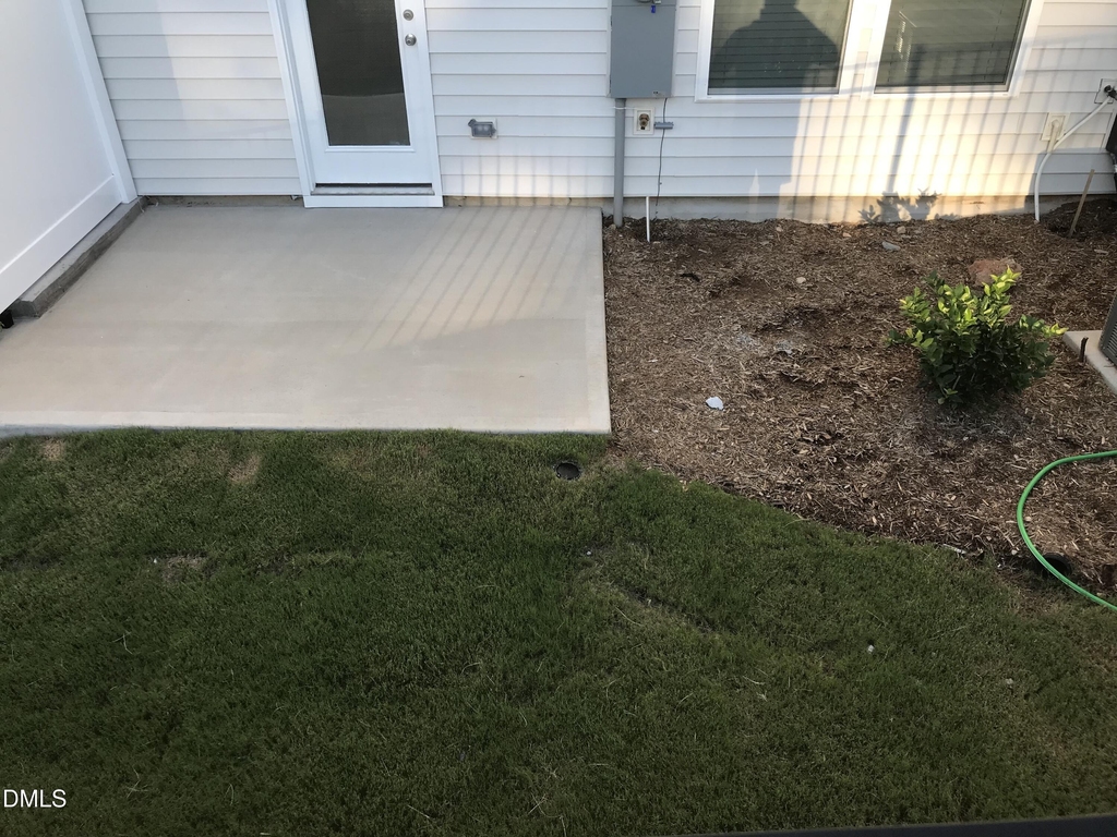 828 Oak Center Drive - Photo 3