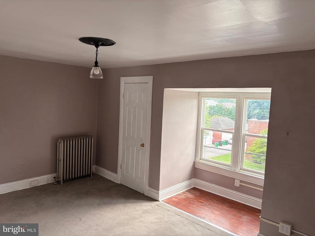 1023 S Queen Street - Photo 5