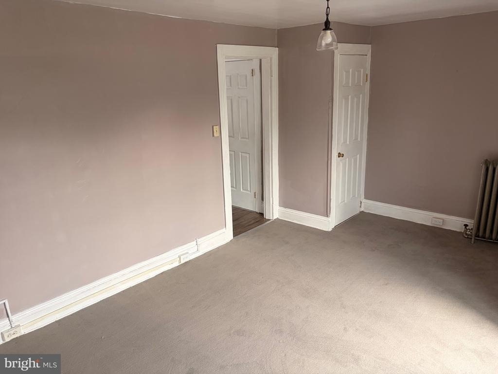 1023 S Queen Street - Photo 4