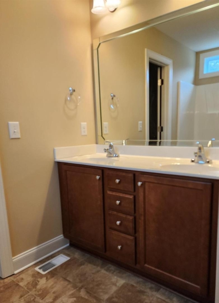21 Hunters Point Court - Photo 8