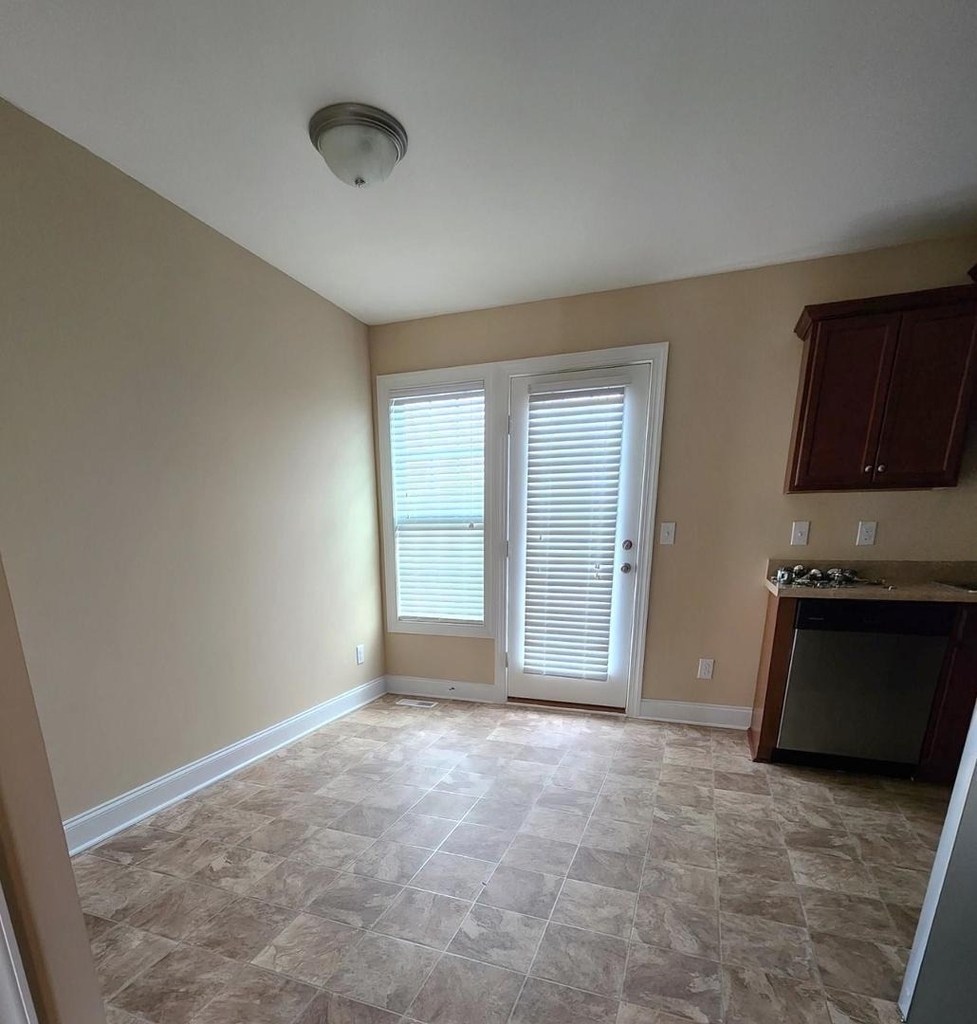 21 Hunters Point Court - Photo 5