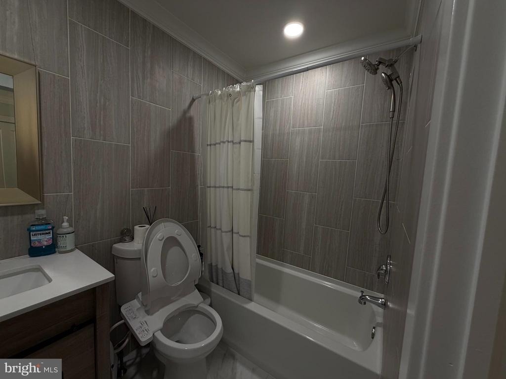 11807 Academy Road - Photo 14