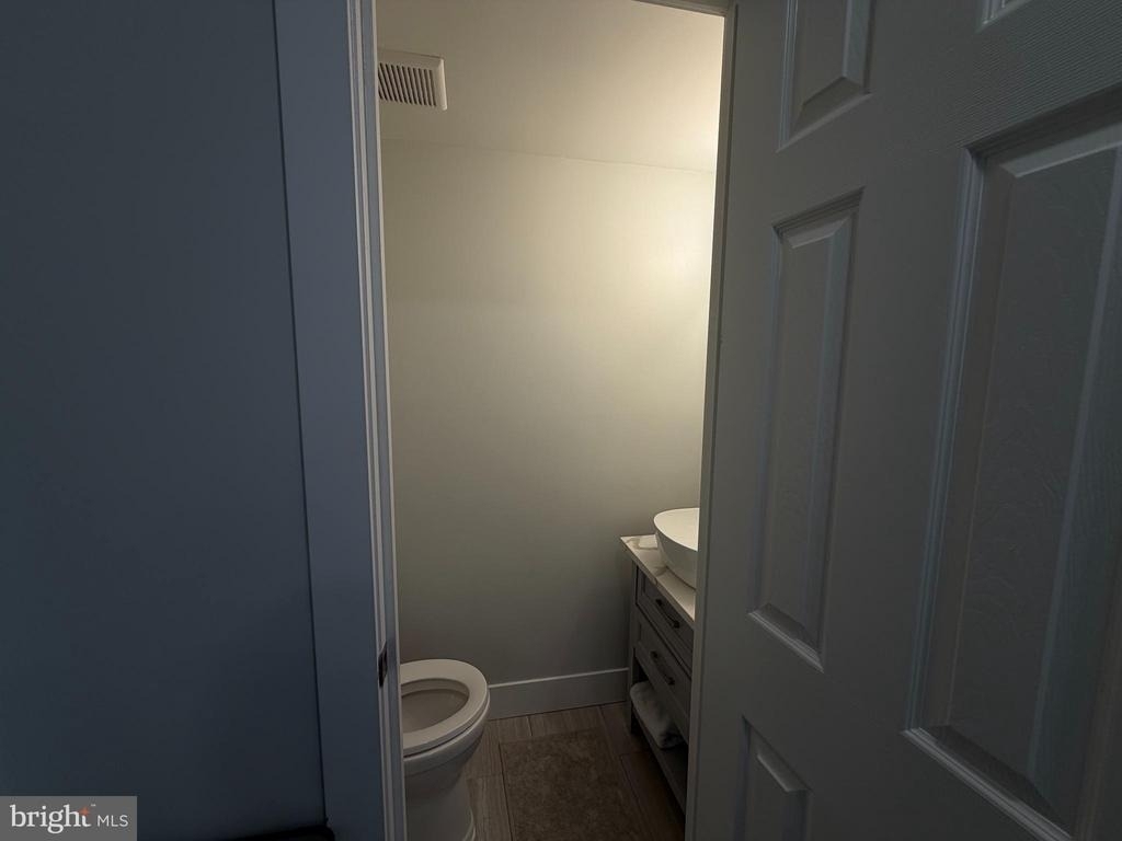 11807 Academy Road - Photo 10