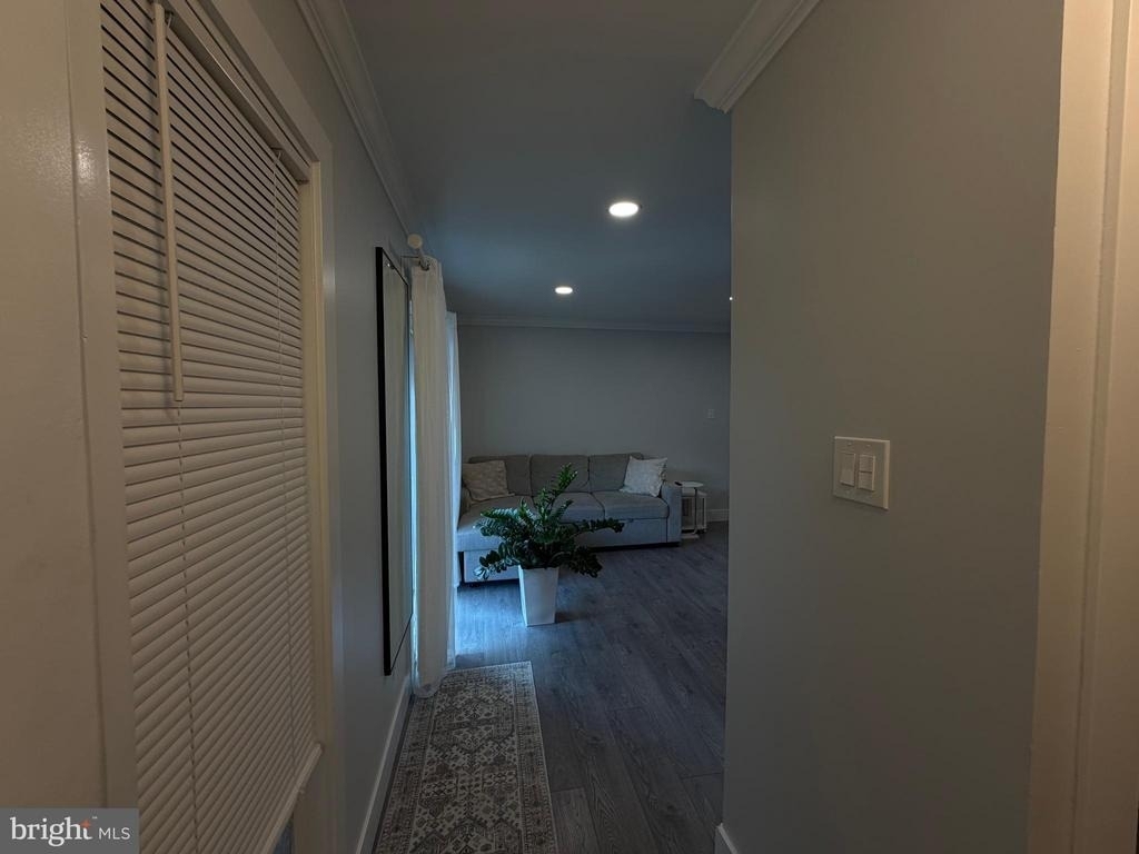 11807 Academy Road - Photo 2