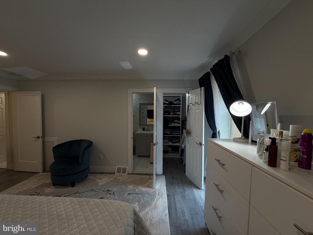 11807 Academy Road - Photo 13
