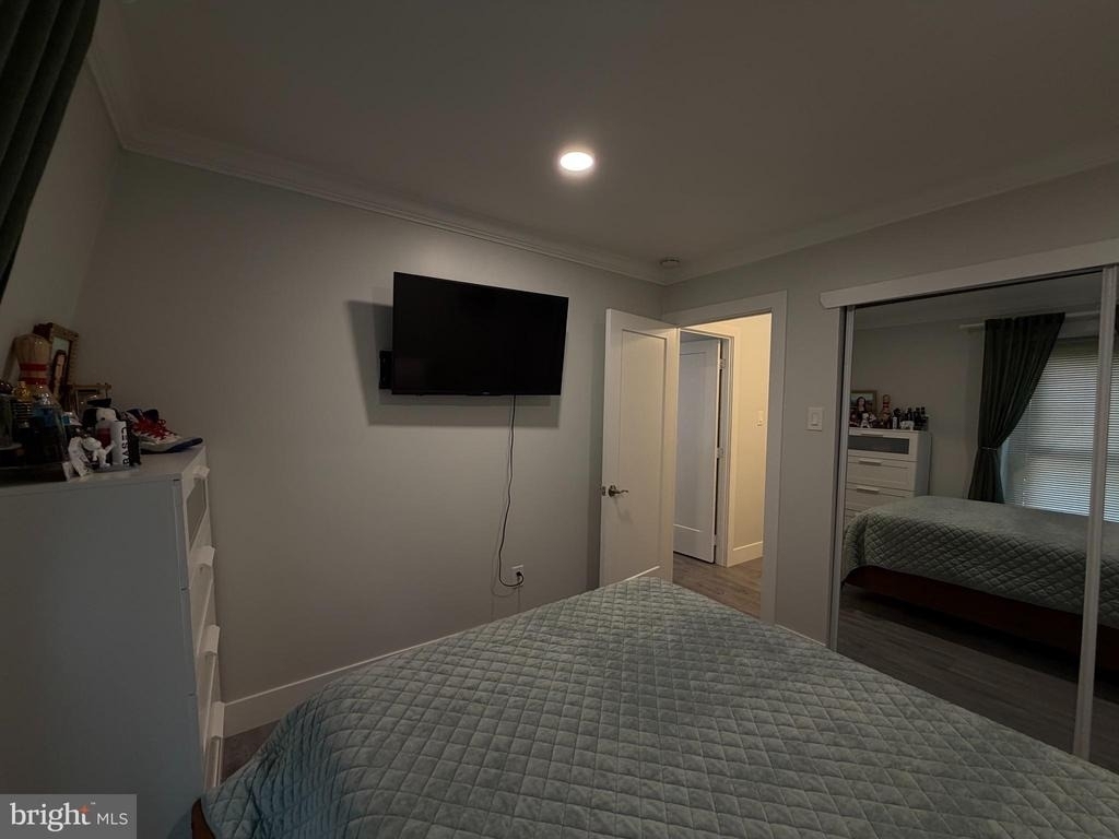 11807 Academy Road - Photo 16