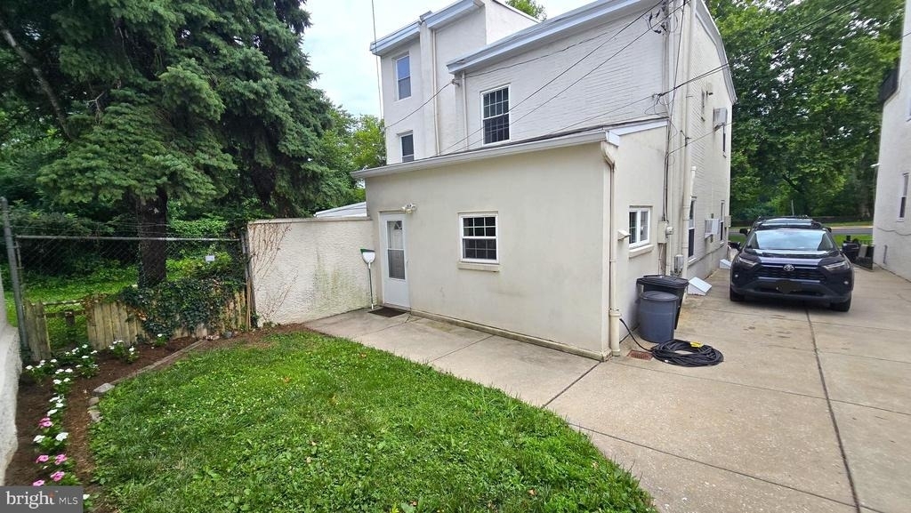 4261 River Road - Photo 1