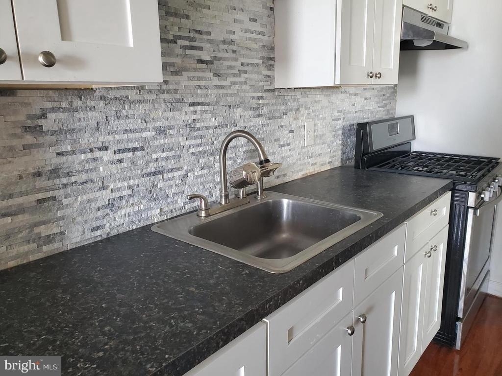 4354 Manayunk Avenue - Photo 1