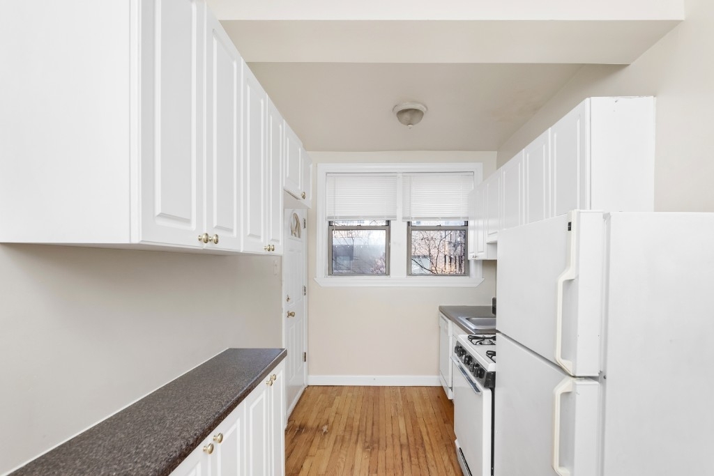 550 W Aldine - Photo 2