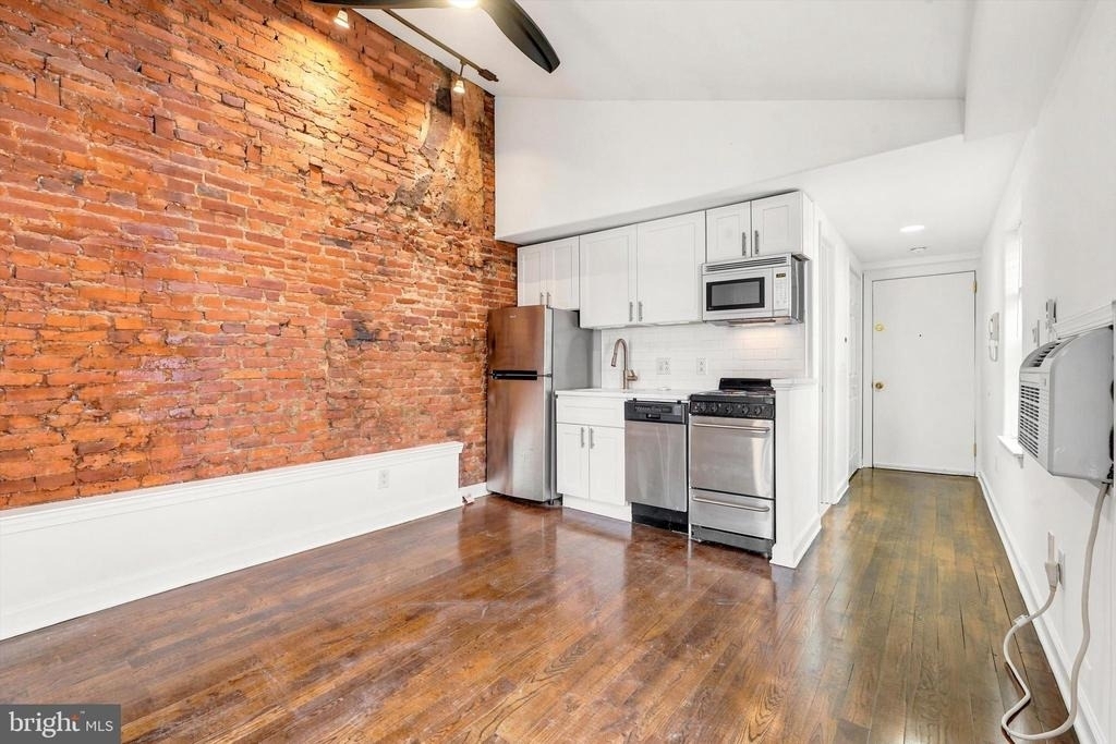 1616 Spruce Street - Photo 6