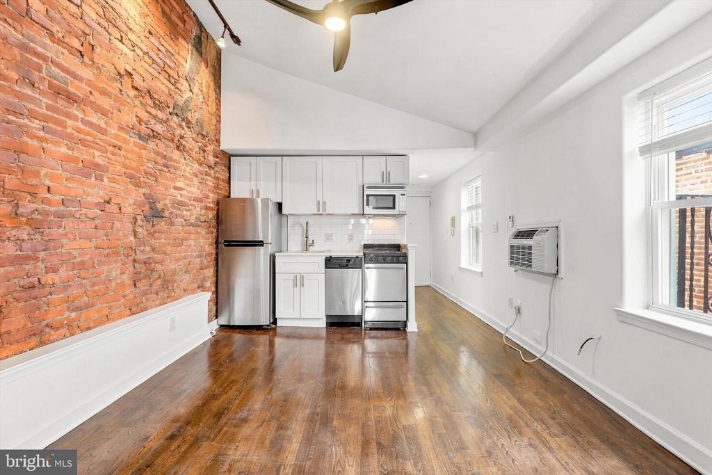1616 Spruce Street - Photo 7