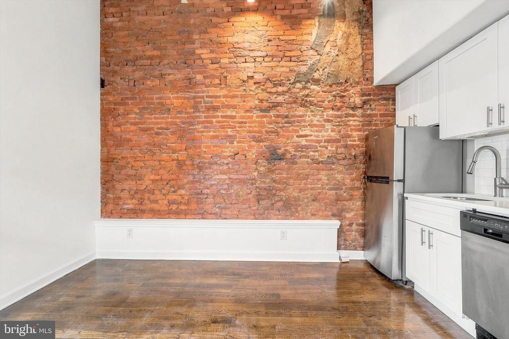 1616 Spruce Street - Photo 9